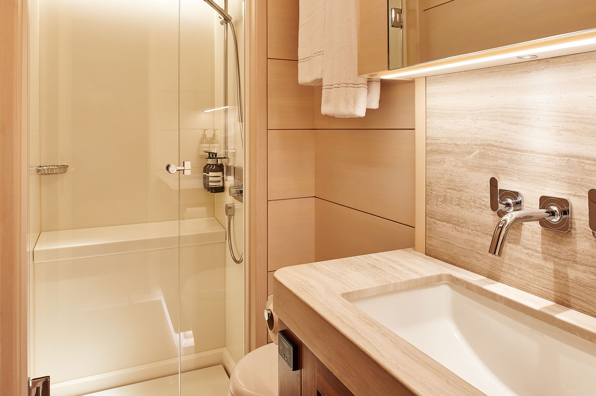 yacht charter Archelon bathroom