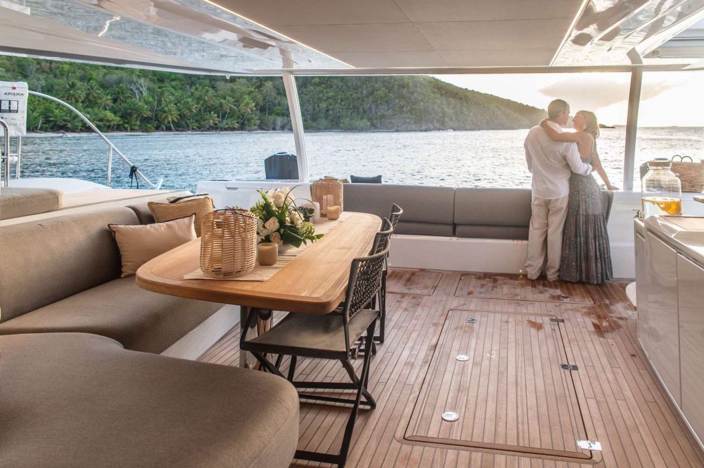 yacht charter C'est La Vie deck