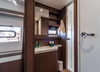 yacht charter double cabin Signature Concept