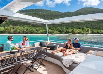 yacht charter fly bridge C'est La Vie