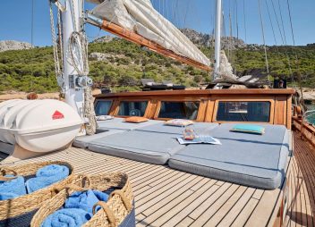 yacht charter Greece relax Myra