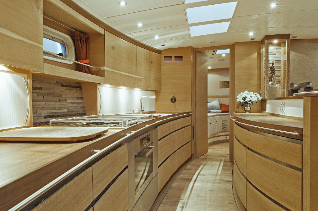 yacht charter Helene galley