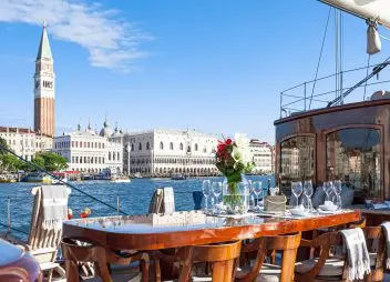 yacht charter Satori dining