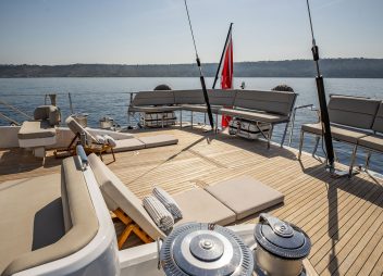yacht charter sun deck Archelon