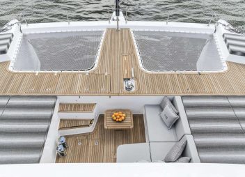 yacht charter Sunreef yacht Feel The Blue