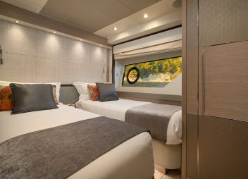 yacht charter twin cabin Hideaway1