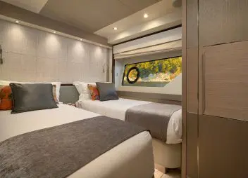 yacht charter twin cabin Hideaway1