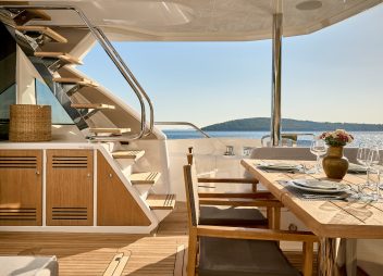 yacht charter dinning motor yacht Hideaway1