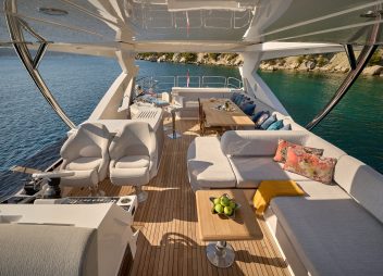 yacht charter flybridge Croatia Hideaway1