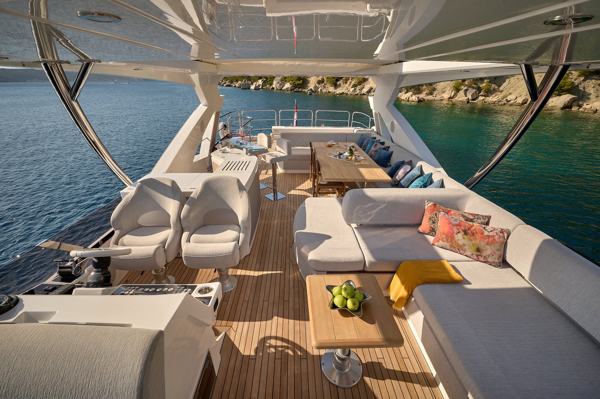 yacht charter flybridge Croatia Hideaway1