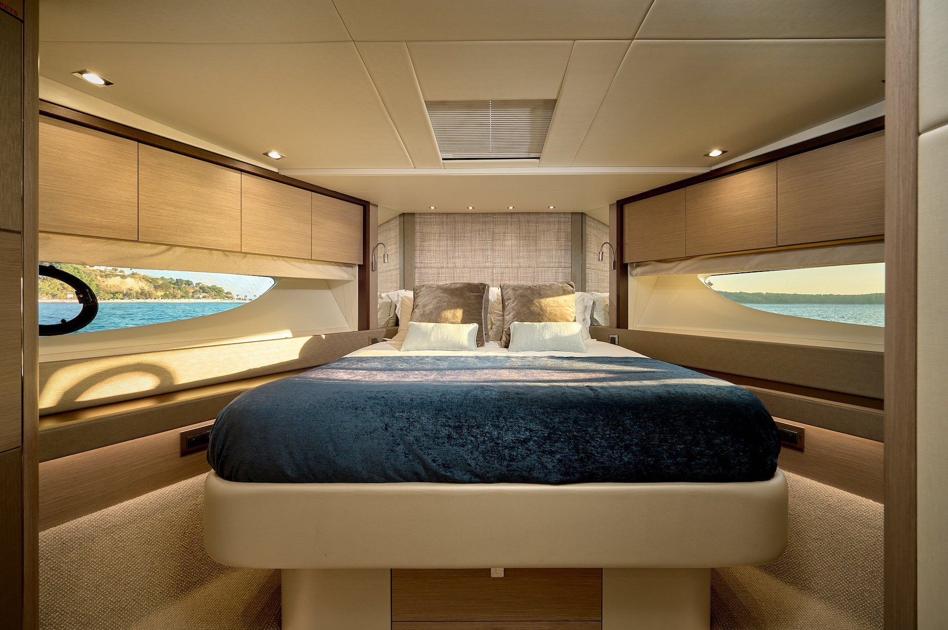 yacht charter luxury cabin hideaway1