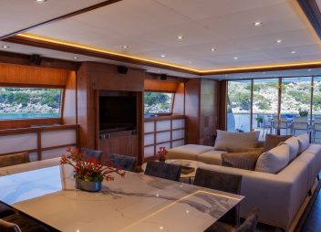 luxury yacht charter Shooting Star saloon