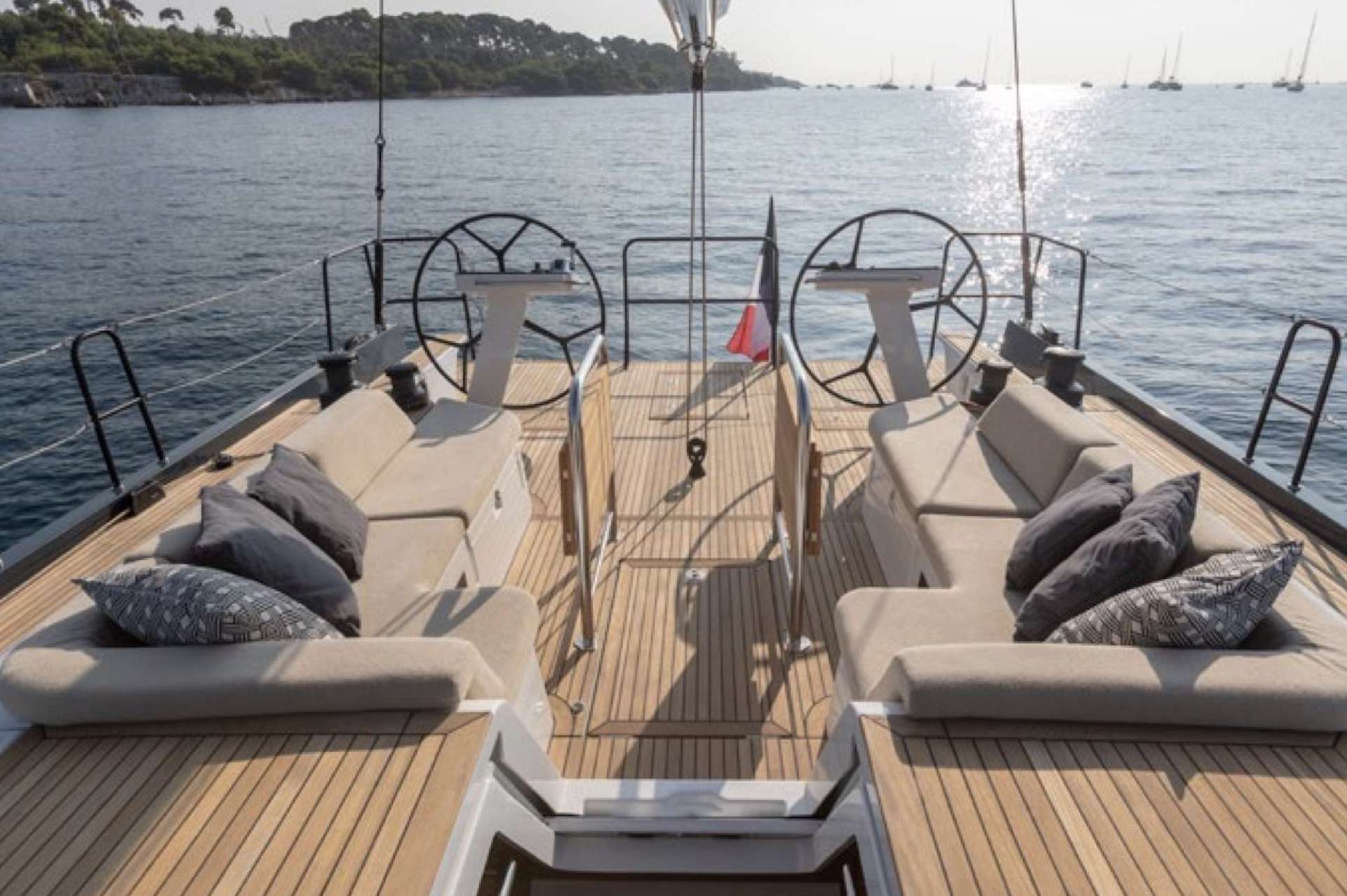 sailing yacht charter Izanami deck