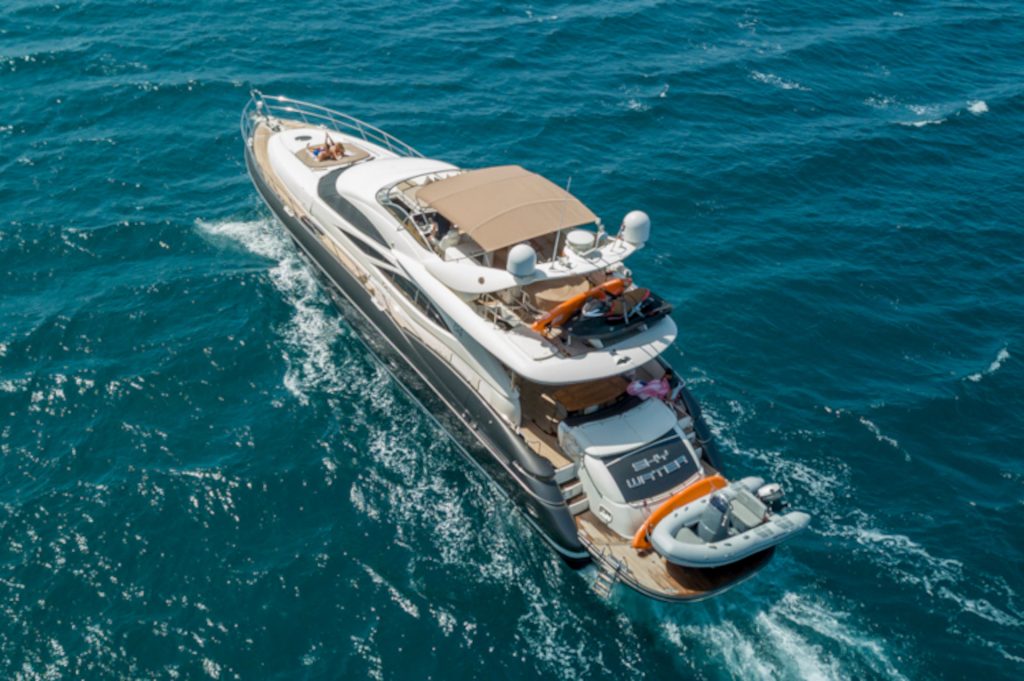 Skywater Sunseeker yacht charter