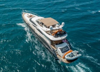 Skywater Sunseeker yacht charter