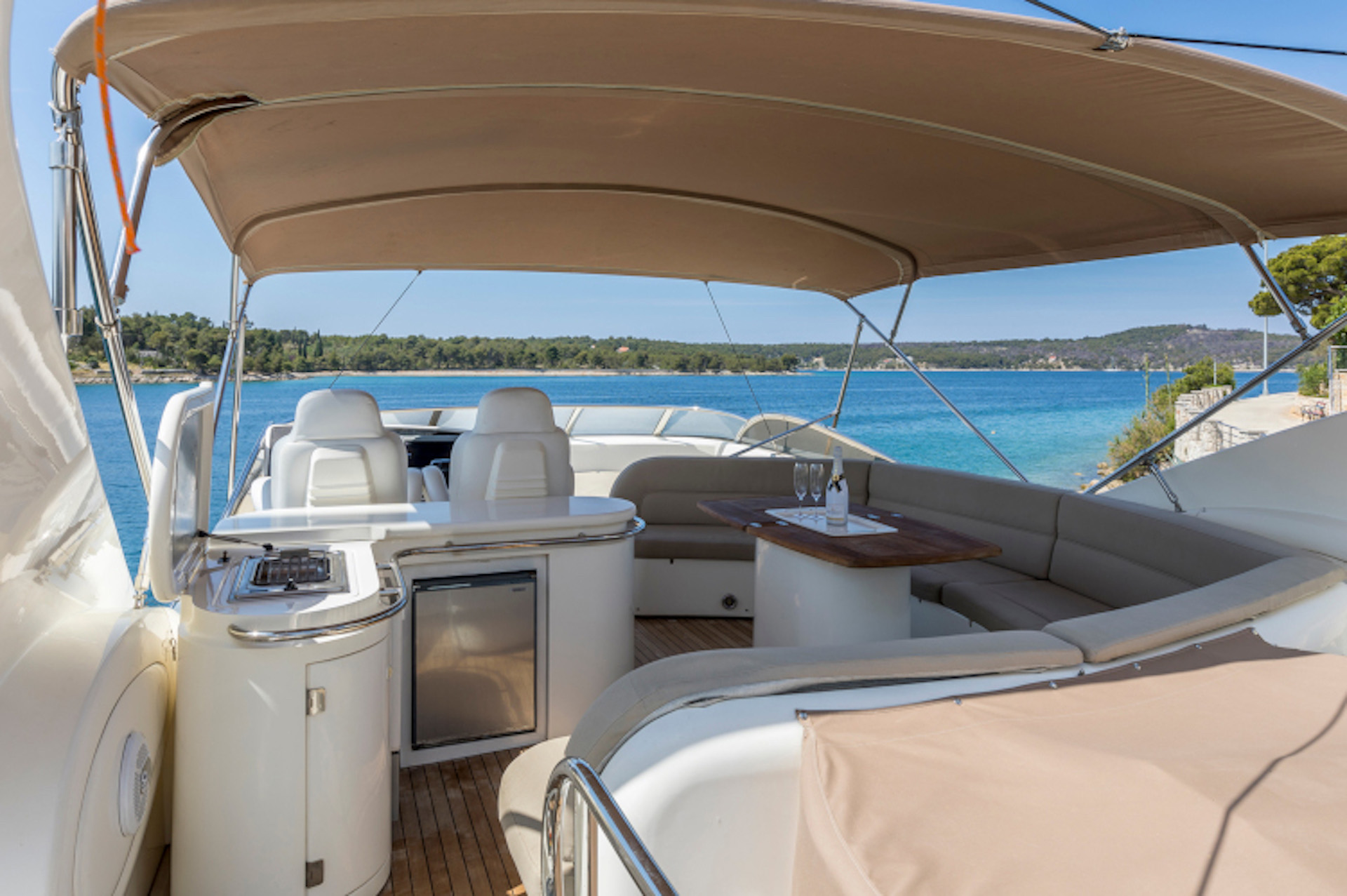 Skywater Sunseeker yacht charter flybridge