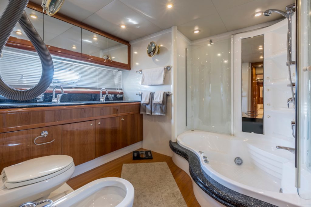 Skywater yacht charter bathroom