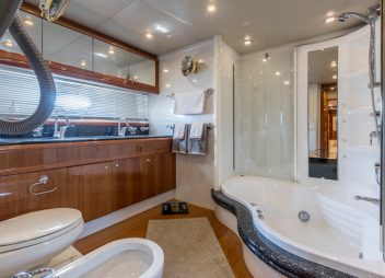 Skywater yacht charter bathroom