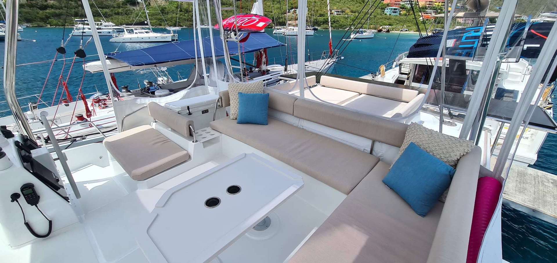 yacht charter fly bridge Oceana