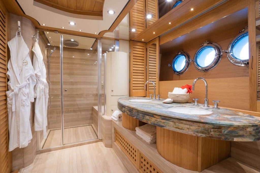 yacht charter master bathroom Zanziba