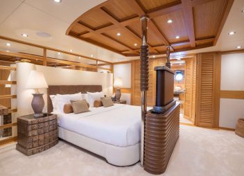 yacht charter master cabin Zanziba