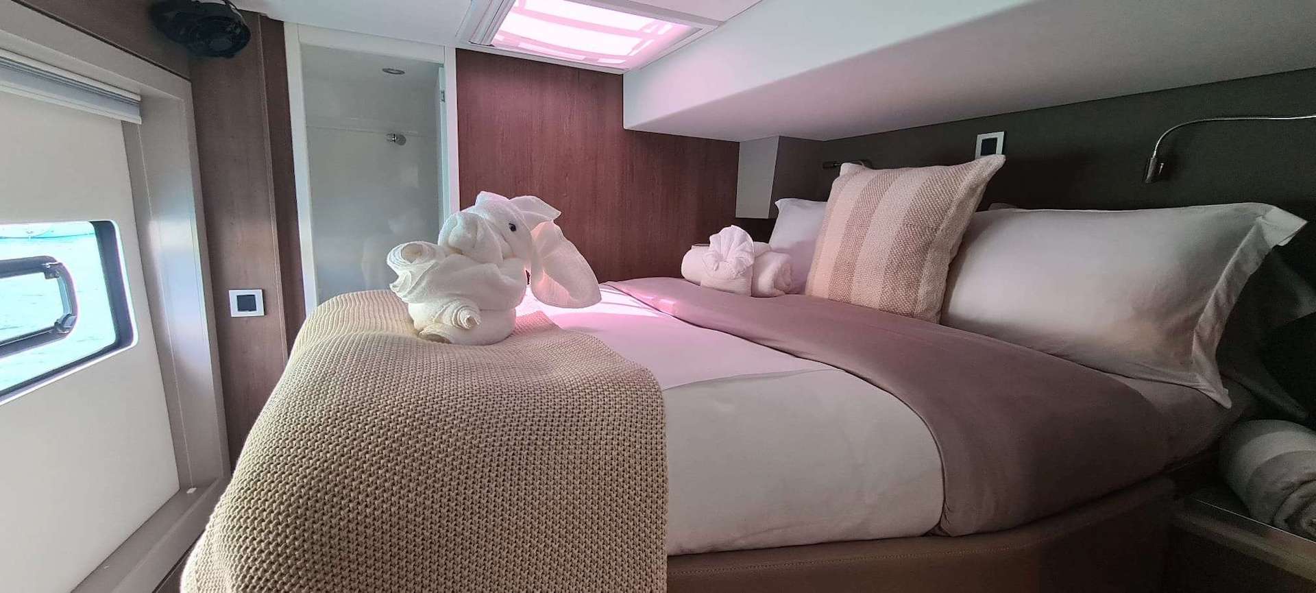 yacht charter Oceana cabin