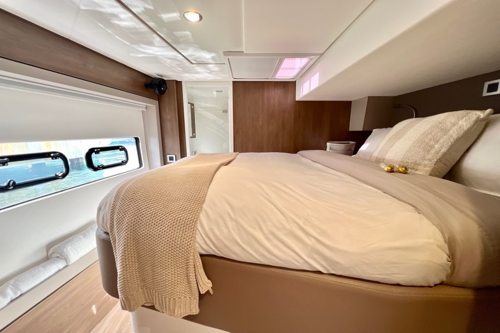 yacht charter Oceana luxury cabin