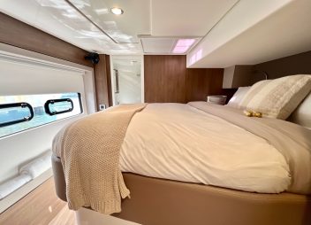 yacht charter Oceana luxury cabin
