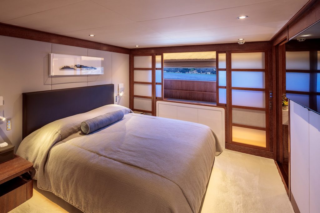 yacht charter Shooting Star cabin