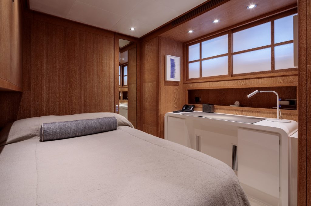 yacht charter Shooting Star double cabin