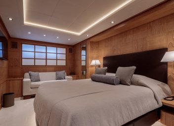 yacht charter Shooting Star luxury VIP cabin