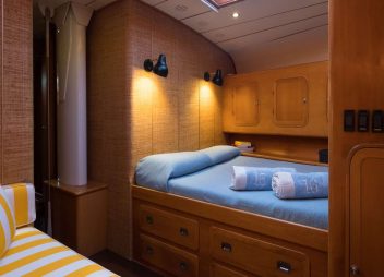 yacht charter Tess master cabin