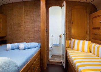 yacht charter Tess master ensuite