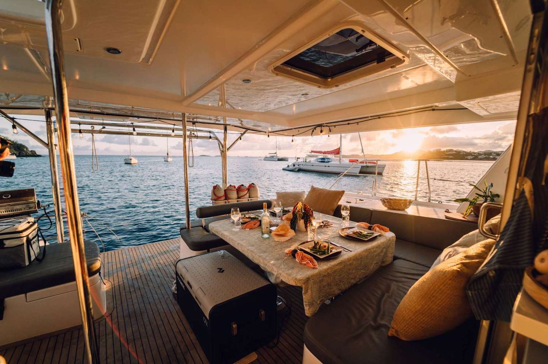 yacht charter Vicarious aft deck