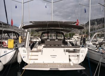Dufour 470 Happiness