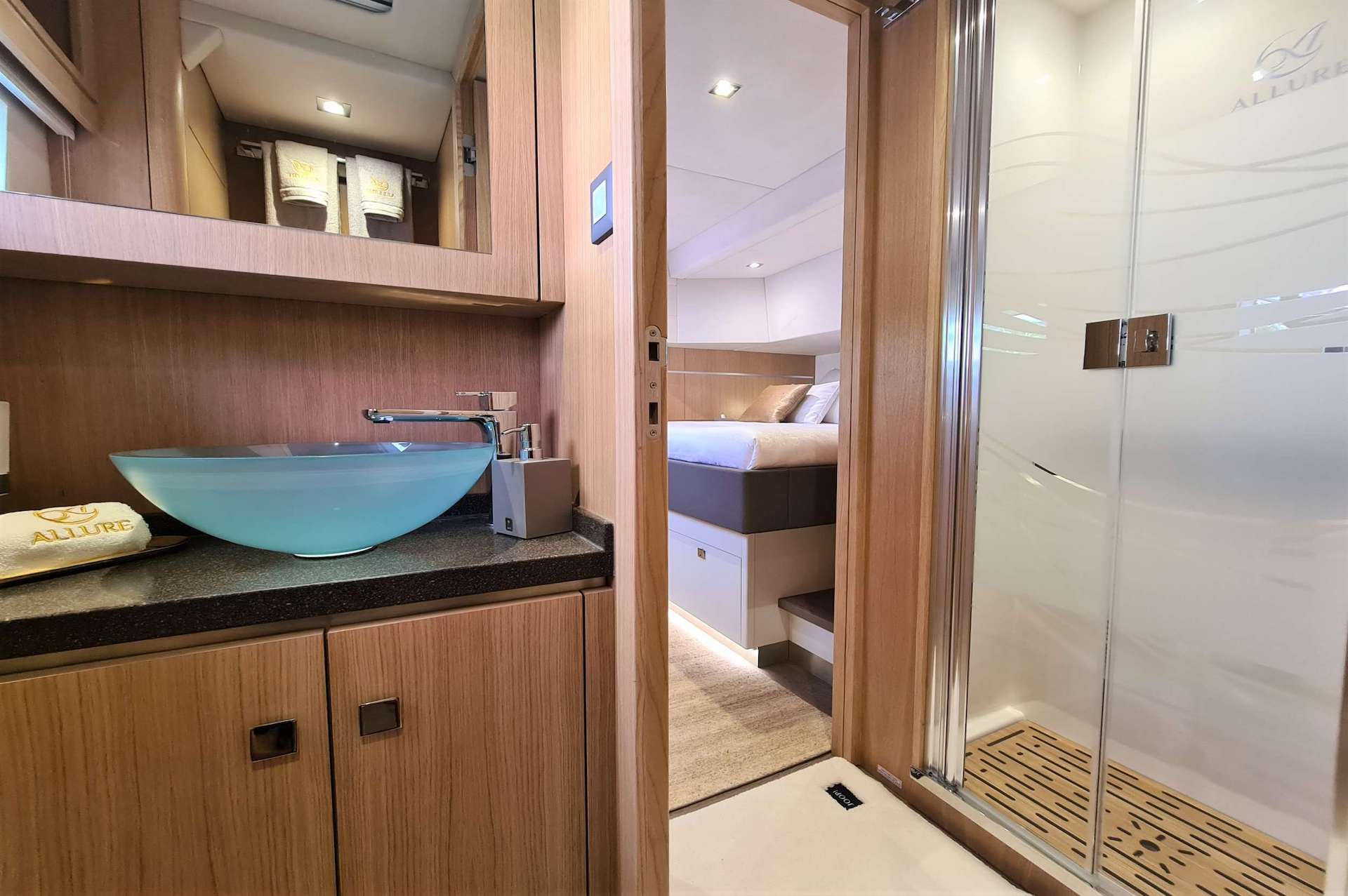 ensuite Allure yacht charter