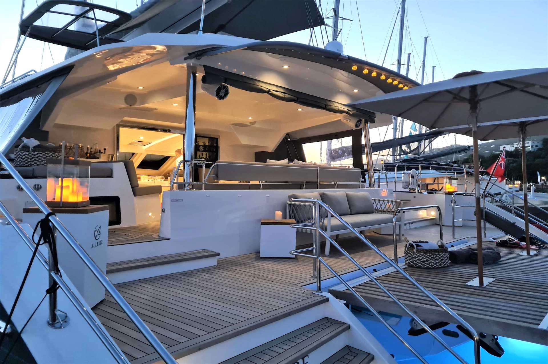 yacht charter Allure aft deck