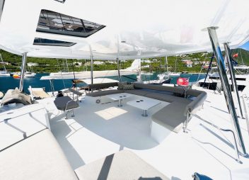 yacht charter catamaran fly bridge Windward