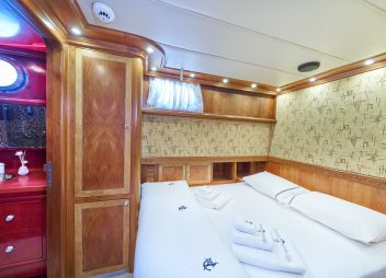 yacht charter gulet Lotus cabin