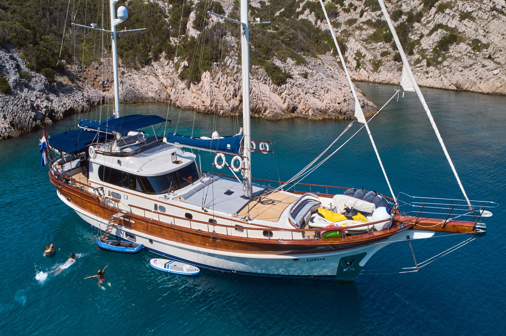 yacht charter gulet Lotus