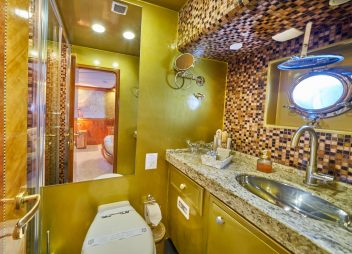 yacht charter Lotus master bathroom