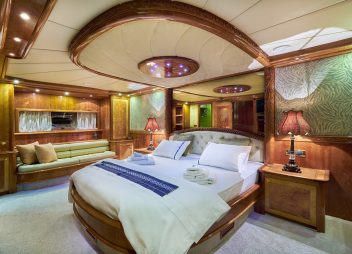 yacht charter master cabin Lotus
