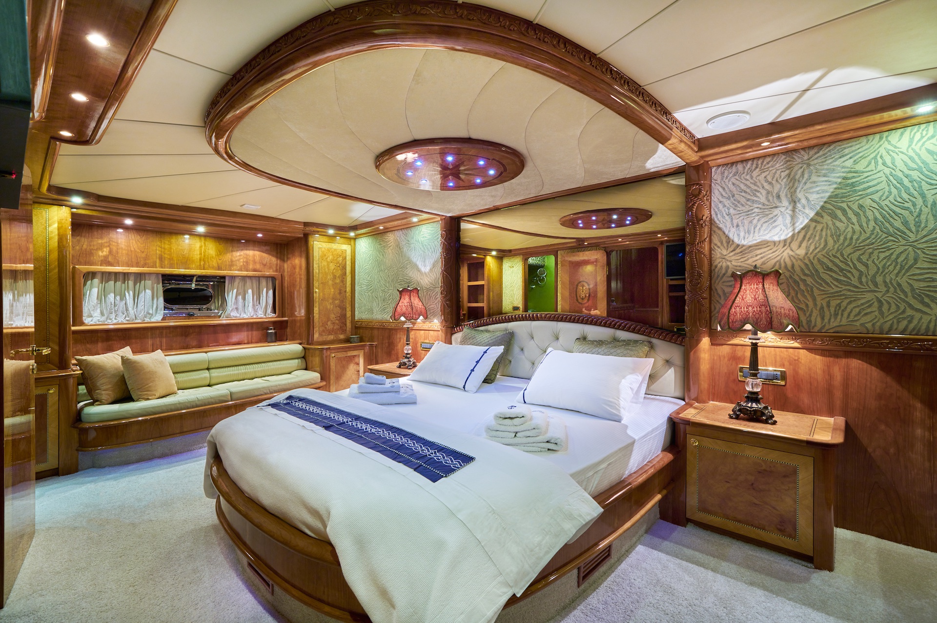 yacht charter master cabin Lotus