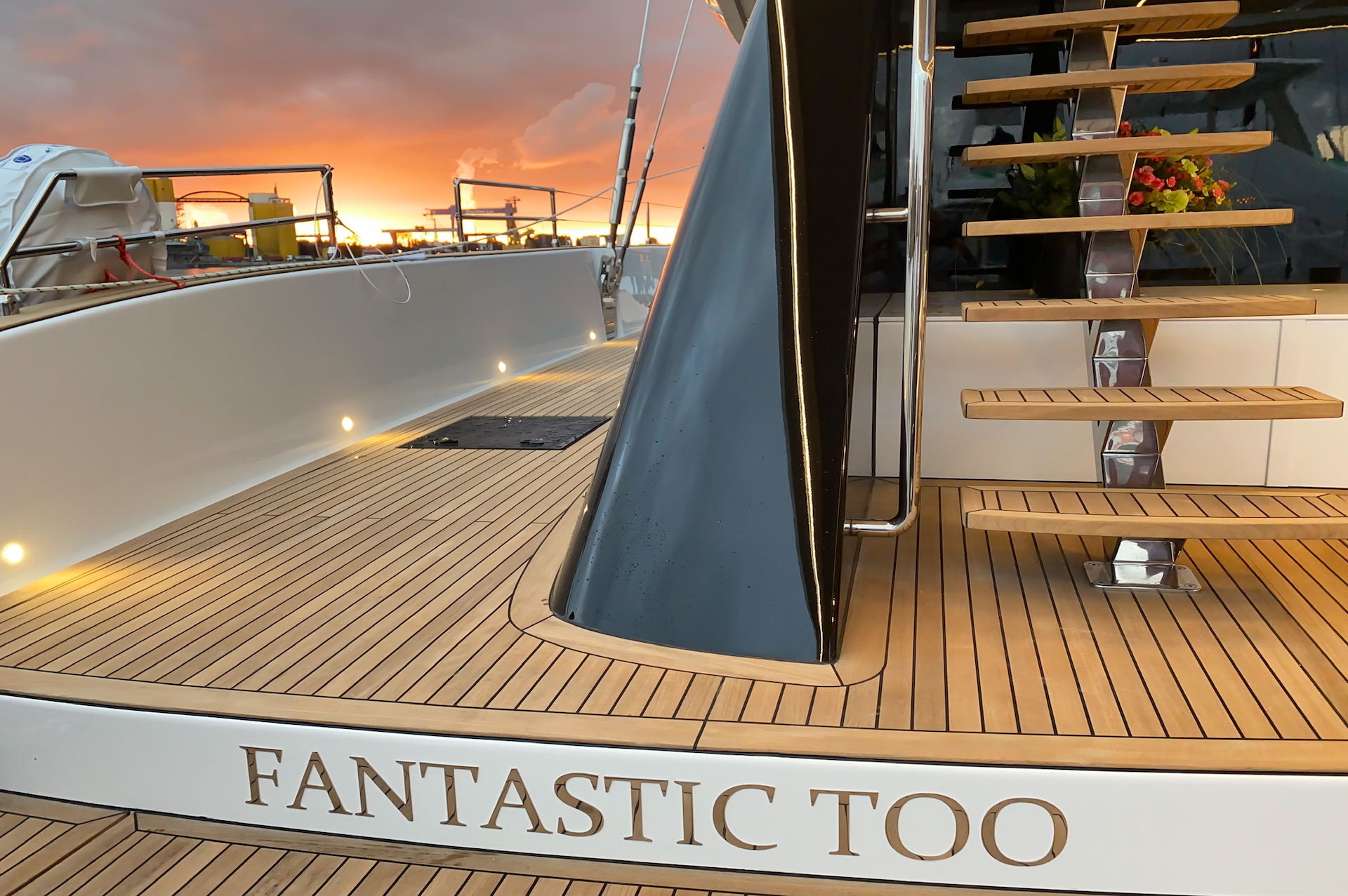 catamaran yacht charter Fantastic Too