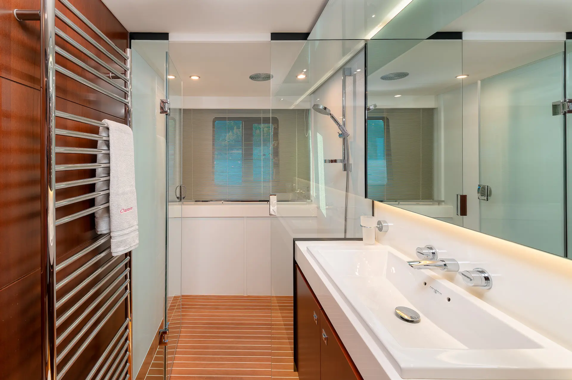 Croatia yacht charter Champion en suite