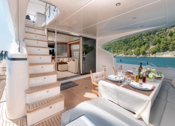 motor yacht charter Champion aft deck