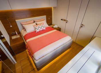 yacht charter double cabin Fantastic Too