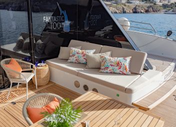 yacht charter Fantastic Too aft deck