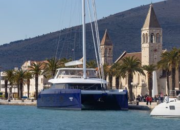 yacht charter Fantatsic Too catamaran