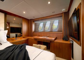 yacht charter ghost master desk